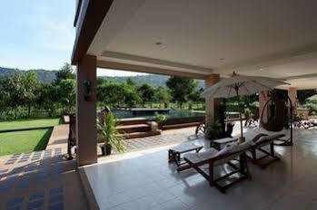 Hillside Country Home Golf & Resort Kabin Buri Eksteriør billede